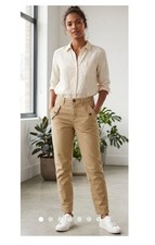 Banana Republic Womens Chino Girlfriend Pants. Size 8. NWT