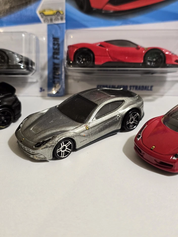 Hot Wheels lote de 4 sueltos 3 en tarjeta FERRARI Foto 3 de 4