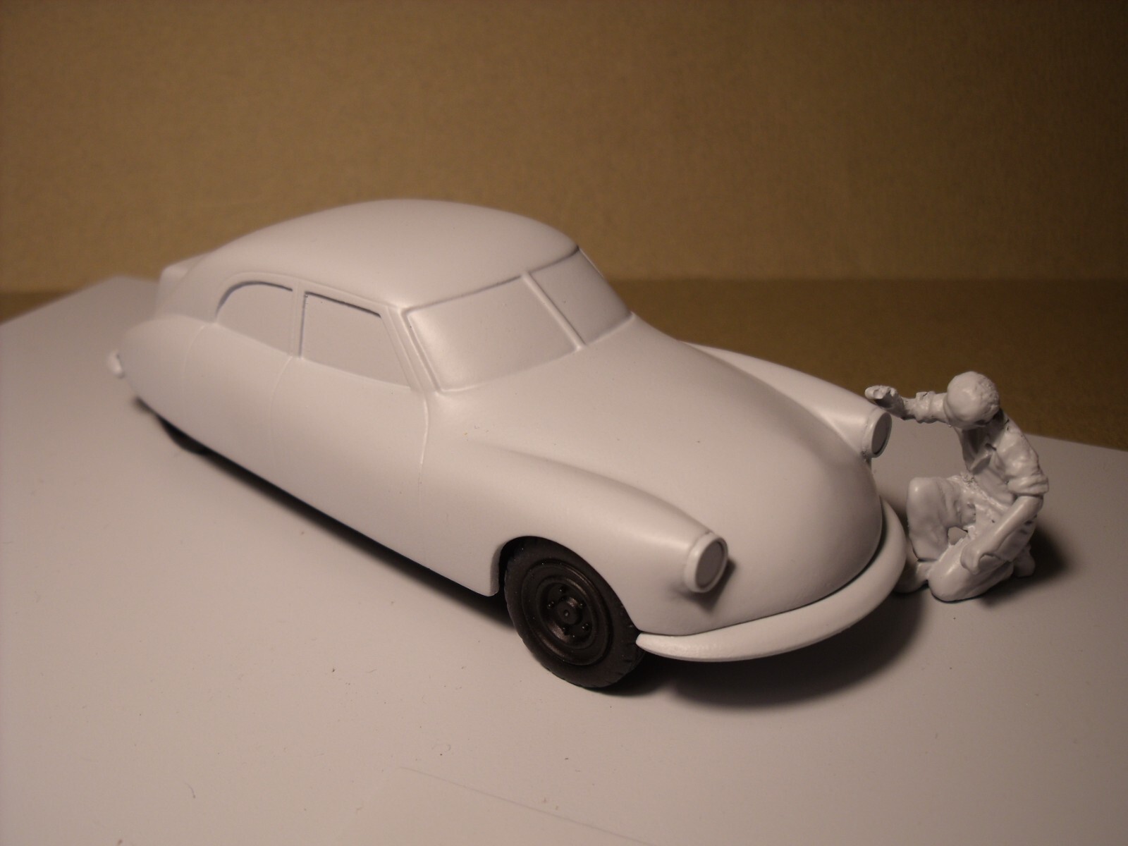 Prototype CITROEN DS 19 Bertoni 1952 l'histoire de l'automobile en kit 1/43 Vroom