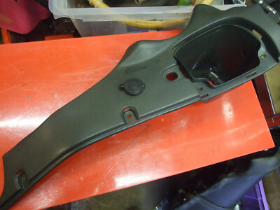Triumph Trophy 1200 T312 96-03 Verkleidung Innenverkleidung Handschuhfach rechts