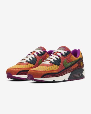 NIKE \