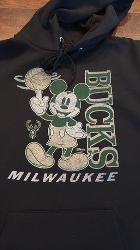 NEW DISNEY x JUNK FOOD Mickey Mouse NBA Milwaukee Bucks Pullover Hoodie Size L - Picture 2 of 4