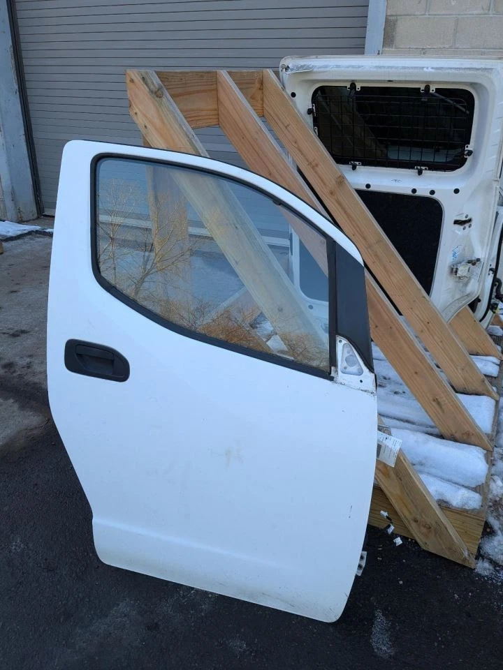 (LOCAL PICKUP ONLY) Passenger Right Front Door Fits 15-18 CITY EXPRESS 768327 Foto 3 de 4