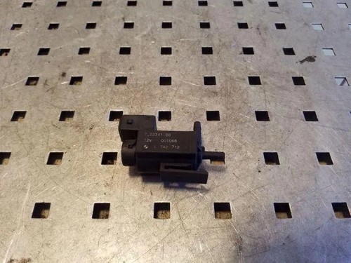 BMW 5 E39 Vakuumventil 1742712 3.00 Diesel 142kw 2002 26118995