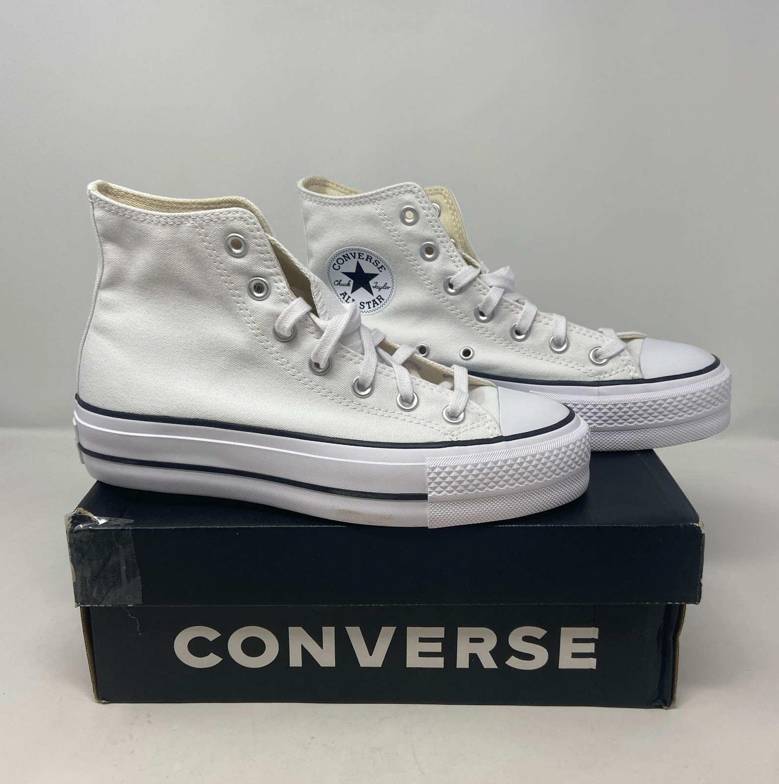 Converse Chuck Taylor All Star Lift Platform High Top Women’s 7.5 White/Black