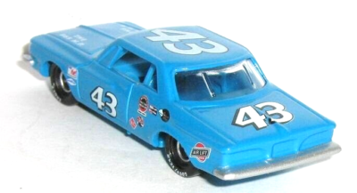 1/64 = LEGEND / RICHARD PETTY / 1962 PLYMOUTH BELVEDERE / Race Car