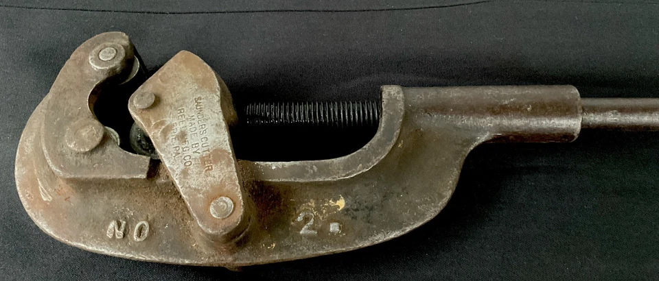 2 - Saunders NYE Tool Antique Pipe Cutter /Heavy Duty No.1 ,2 Type S USA Works!! - Image 3 of 4