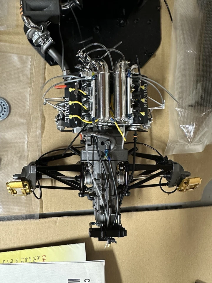 Lotus Renault 97T 1/8 Altaya Ayrton Senna 1-76 Montata - Immagine 3 di 4