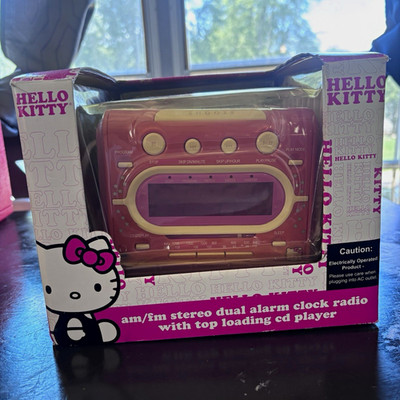 Hello Kitty KT2053A Dual Alarm Clock Radio AM/FM CD Player Digital LED Pink