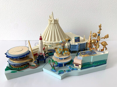 Disneyland ミニチュアモデル　ケース付き s-l400.jpg