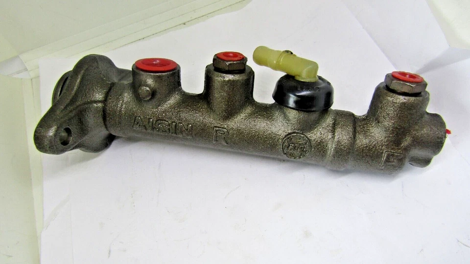 Cilindro maestro de freno Cardone 11-1893 Reman para Toyota Corolla 1980 OE AISIN Foto 3 de 4