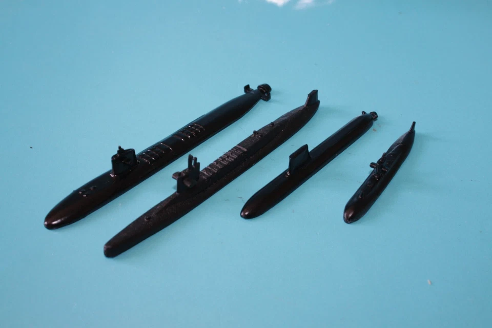 4er Set France Maritim Waterline Metall U-Boot Modelle. 1:1250