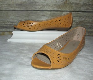 yellow peep toe flats