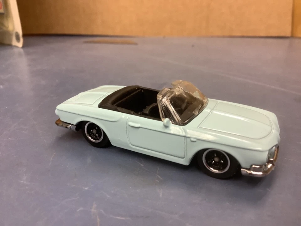 VOLKSWAGEN KARMAN GHIA matchbox light blue 1/64 loose - Image 2 of 4