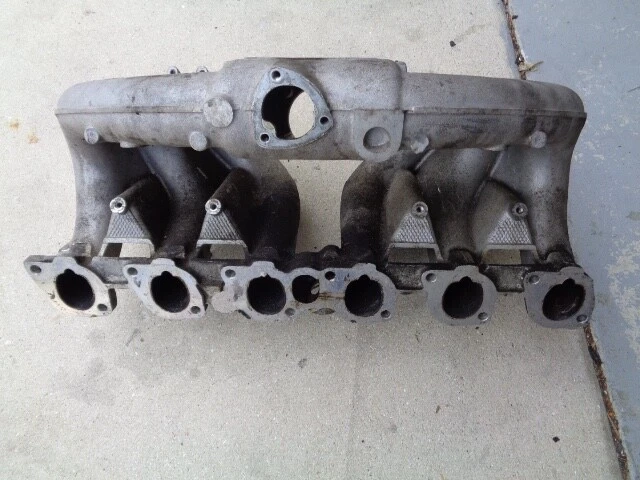 1989 BMW 525i E34 ДВИГАТЕЛЬ ВПУСКНОЙ КОЛЛЕКТОР OEM - Изображение 2 из 4