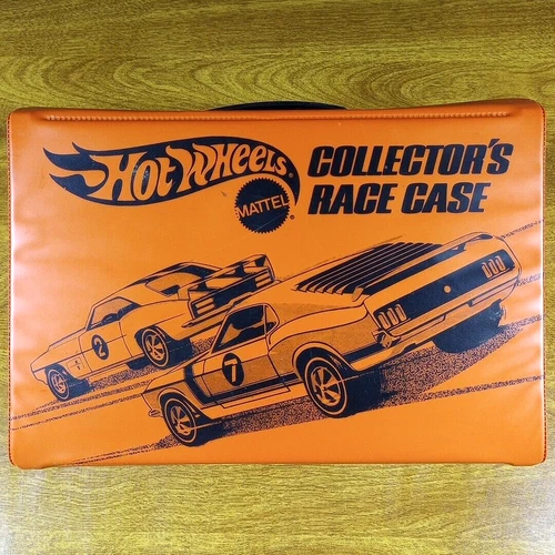 Vintage Hot Wheels Redline 12 Car Collector's Race Storage Case Red USA 1974