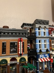 LEGO Creator Expert 10246 Detective's Office with instructions , COMPLETE