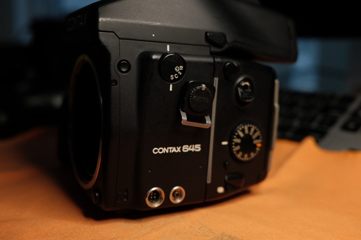 CONTAX コンタックス 645 ボディ CONTAX（コンタックス）645／もっとも美しい中判一眼レフCONTAX