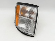 1998 - 2002 Isuzu Trooper Passenger Side Front Turn Signal Marker Light Oem