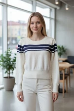 Soft Stylish "KNIT MIX" brand Sweater Teens Size Large (fits small)