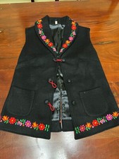 HUNGARIAN WOMENS VEST SIZE 42 16X24 INCH 