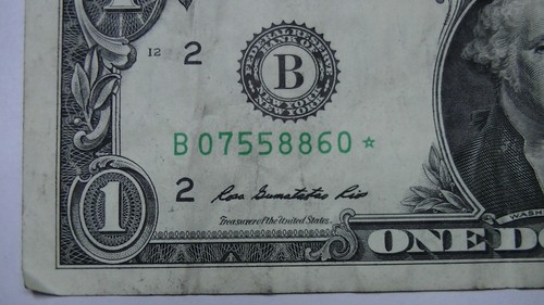 FANCY NÚMERO DE SERIE BILLETE DE $1,00 RESERVA FEDERAL 2013 B07558860* ESTRELLA DUPLICADO - Imagen 5 de 15