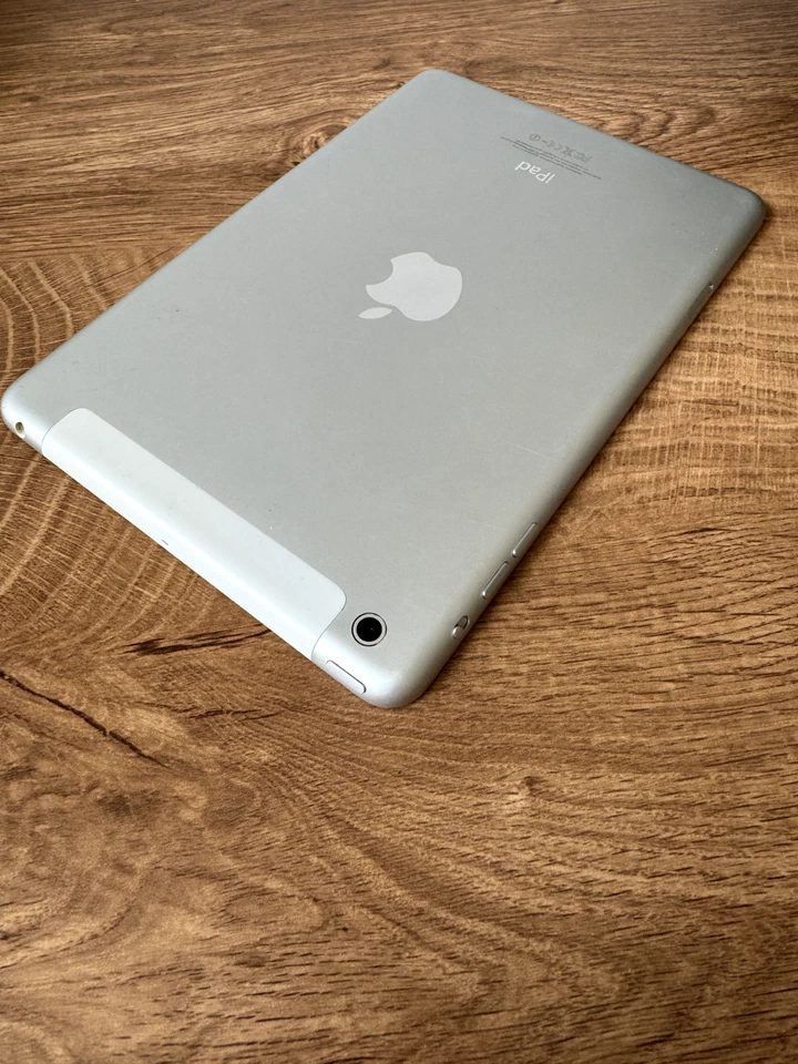 Apple iPad Mini A1454 银色 32GB WiFi + 手机平板电脑很棒! — 第 3/4 张图片