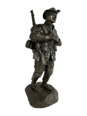 UNITY GIFTS Zweiter Weltkrieg Chindit Militär Figur Kaltguss Statue