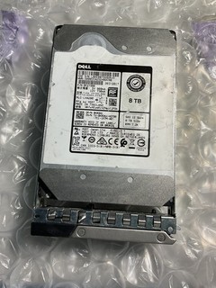 KRDKK DELL 8TB 7.2K SAS 12Gb/s 3.5in 512e Enterprise HDD HUH721008AL5200 0KRDKK