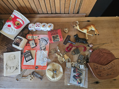 Random no Explanation! Vintage Smalls Lot junk Drawer santa keys Dice MISC ++