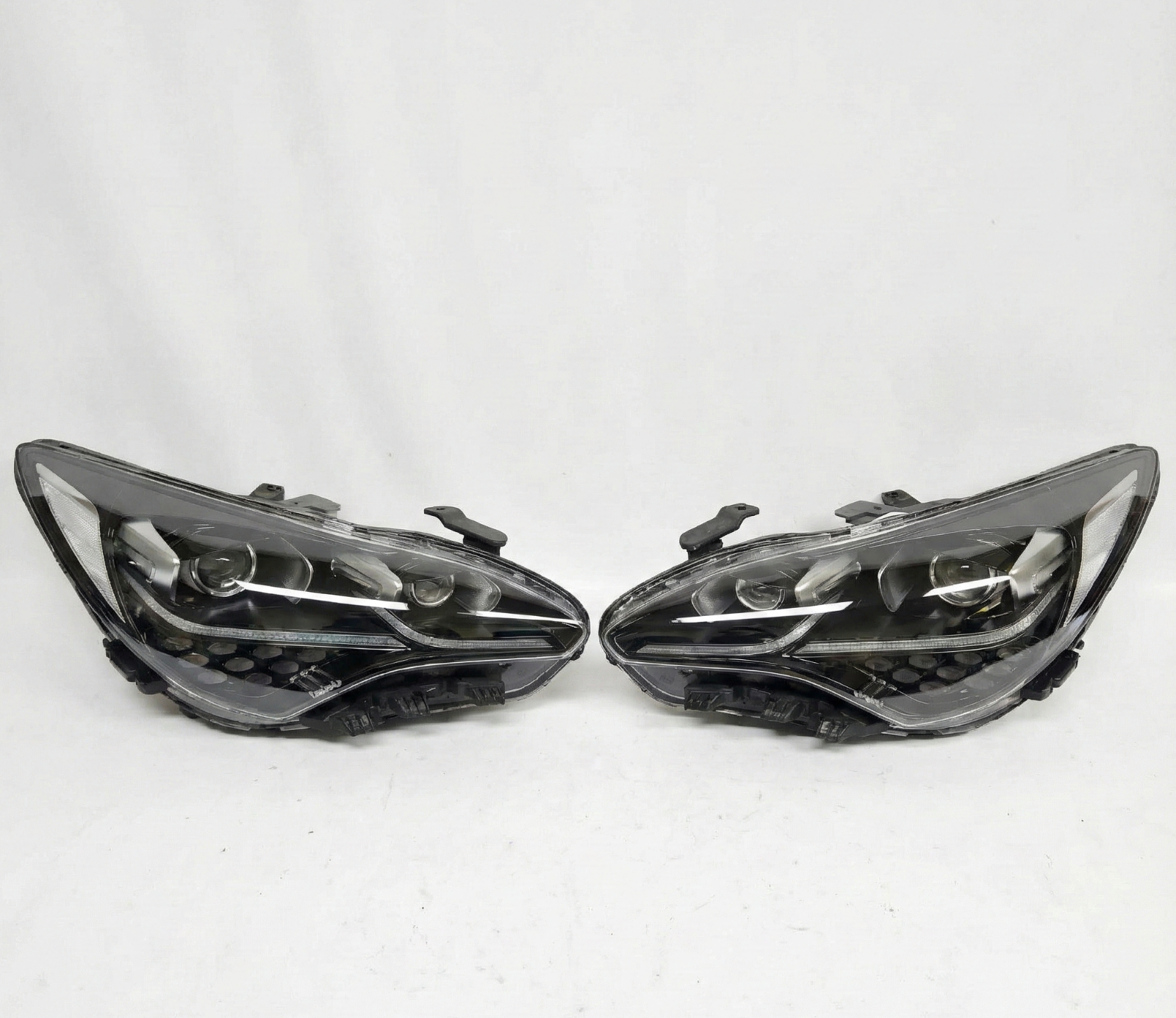2018-2022 Kia Stinger LED Headlight Pair Set Left Right OEM 92101J5100