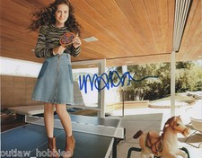 Maude Apatow Autographed Signed 8x10 Photo COA 