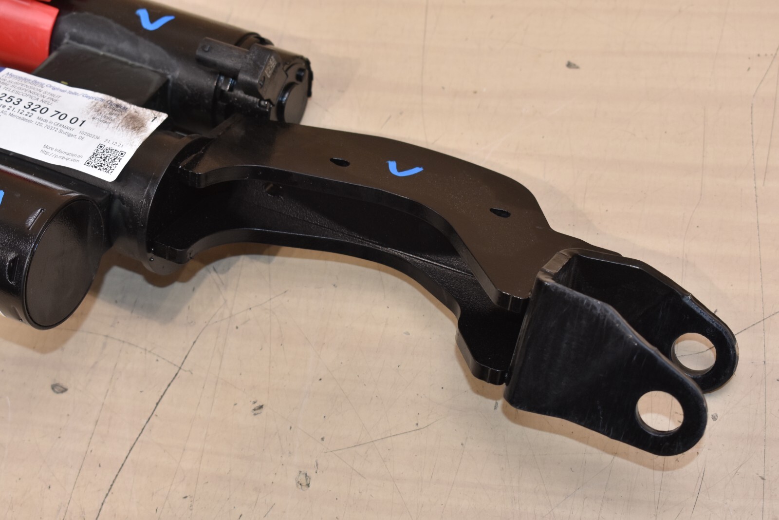 17-22 MERCEDES GLC43 AMG FRONT SUSPENSION AIR SHOCK STRUT GENUINE 
