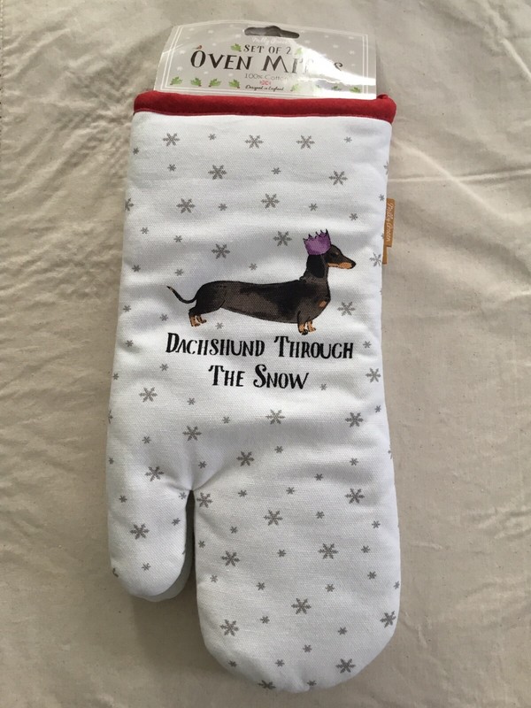 New Milly Green Dachshund Through the Snow Set of 2 Oven Mitts Gloves