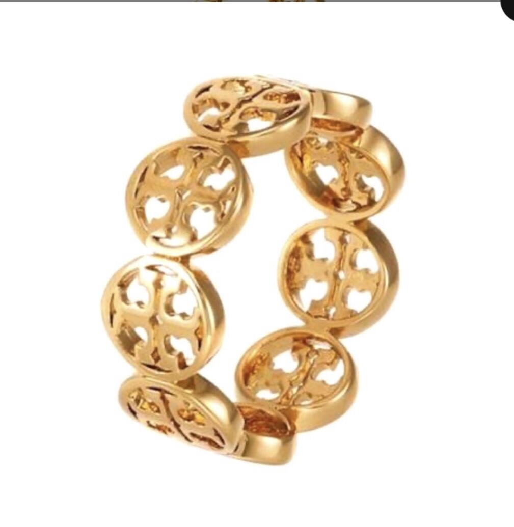 Tory Burch ゴールドロゴプレート パンプス　〈018〉 TORY BURCH トリーバーチ ゴールドカラー フラットシューズ ロゴ