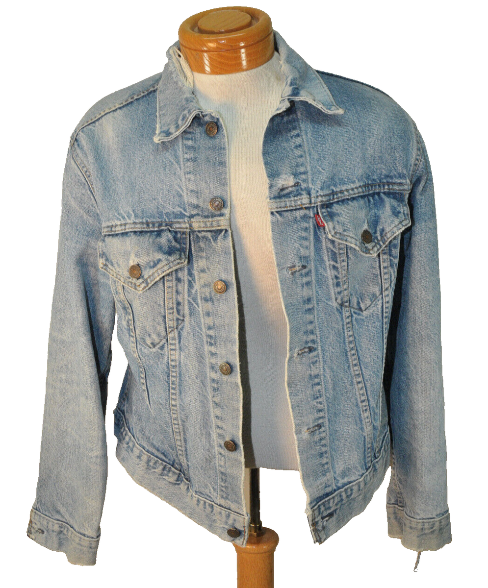 Vintage Levi 70505 0217 Size 42 Denim Trucker Jacket Type 3 Vintage Levi 70505 0217 Size 42 Denim Trucker Jacket Type 3