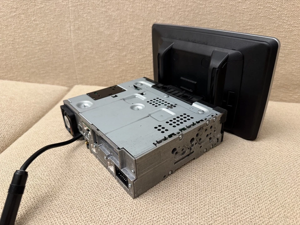 Alpine INE-F904DC Halo 9 autoradio multimediale 9" 1 Din con DAB+ mappe camper - Immagine 4 di 4