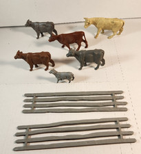 Lot of 6 vintage plastic farm animals,4 cows, 1 sheep  2 fence panels