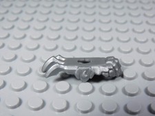 LEGO Flat Silver Shoulder Pads Armor w/ 3 Claws Minifig AH
