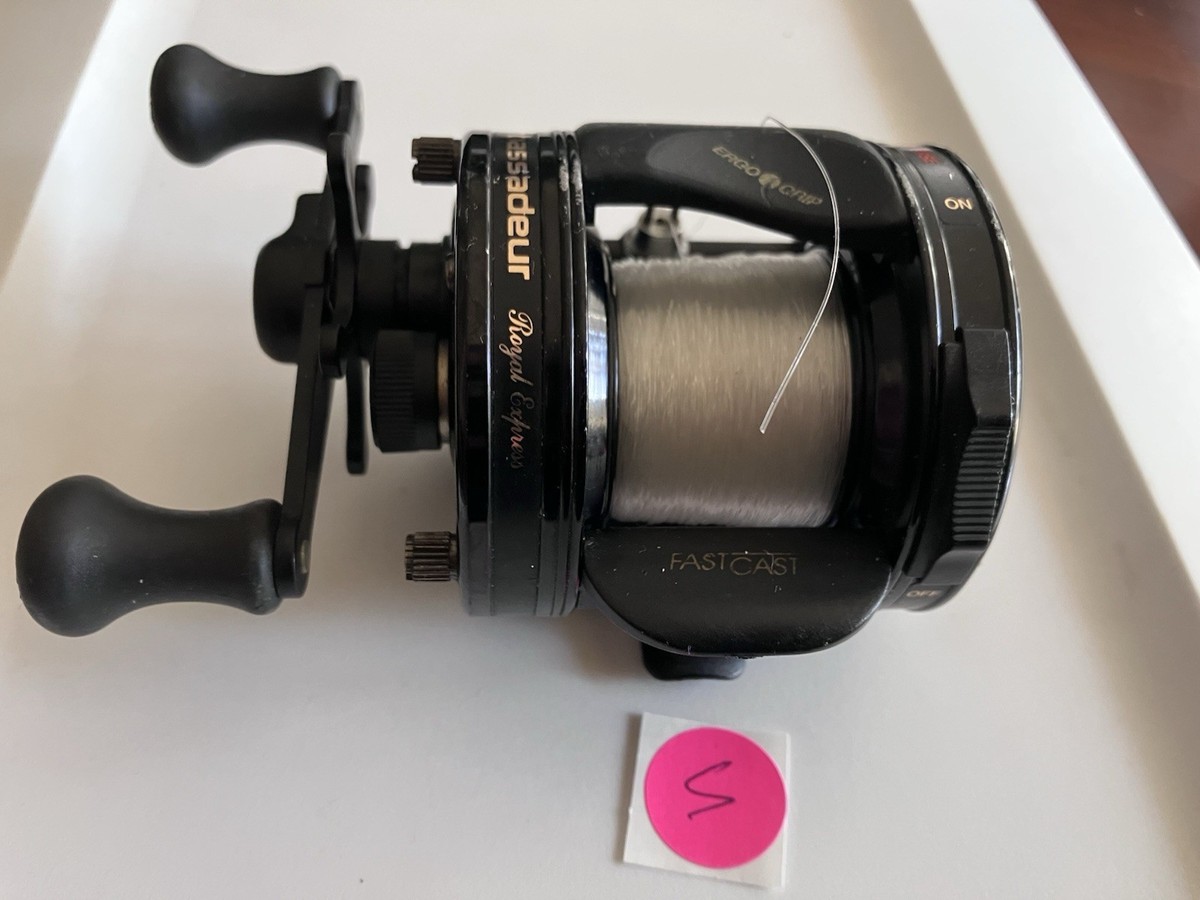 7 foot medium heavy baitcast rod Lews MACH 1 Baitcast Reel and Fishing Rod Combo, 7-Foot 2-Inch, 1-Piece  IM7 Graphite Rod, Medium-Heavy Power, Fast Action, 7+1 Bearings, 7.5:1 Gear