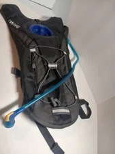 Camelbak Classic 70 Oz 2L Hydration Pack Reservoir Backpack Black Light Weight 