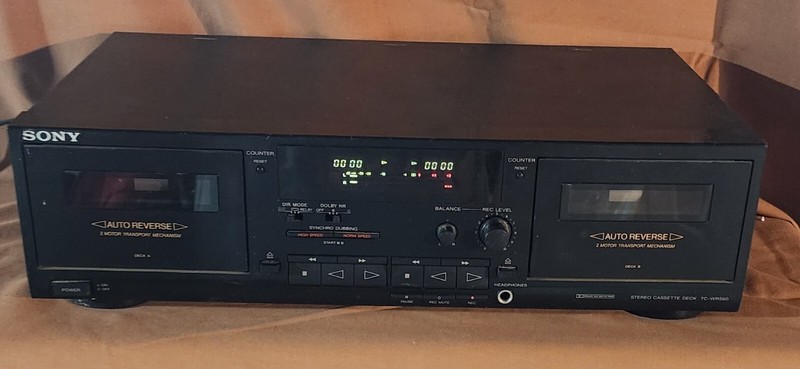 Sony Stereo Cassette Deck Model TC-WR590 POWERS UP