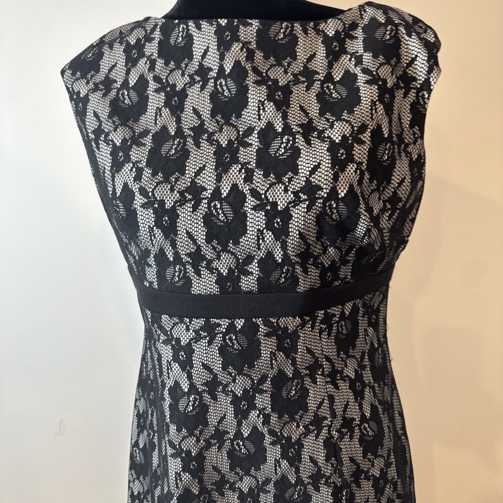 Chaps Wrap Dress Red floral size 8 - image 6