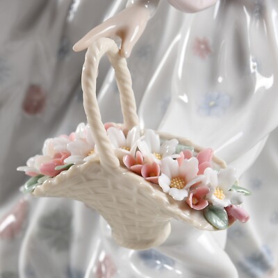 希少　美品　Spring splendor LLADRO Spring Splendor Woman Figurine | Lladró® USA