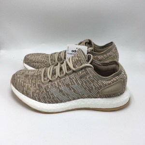 womens beige running shoes