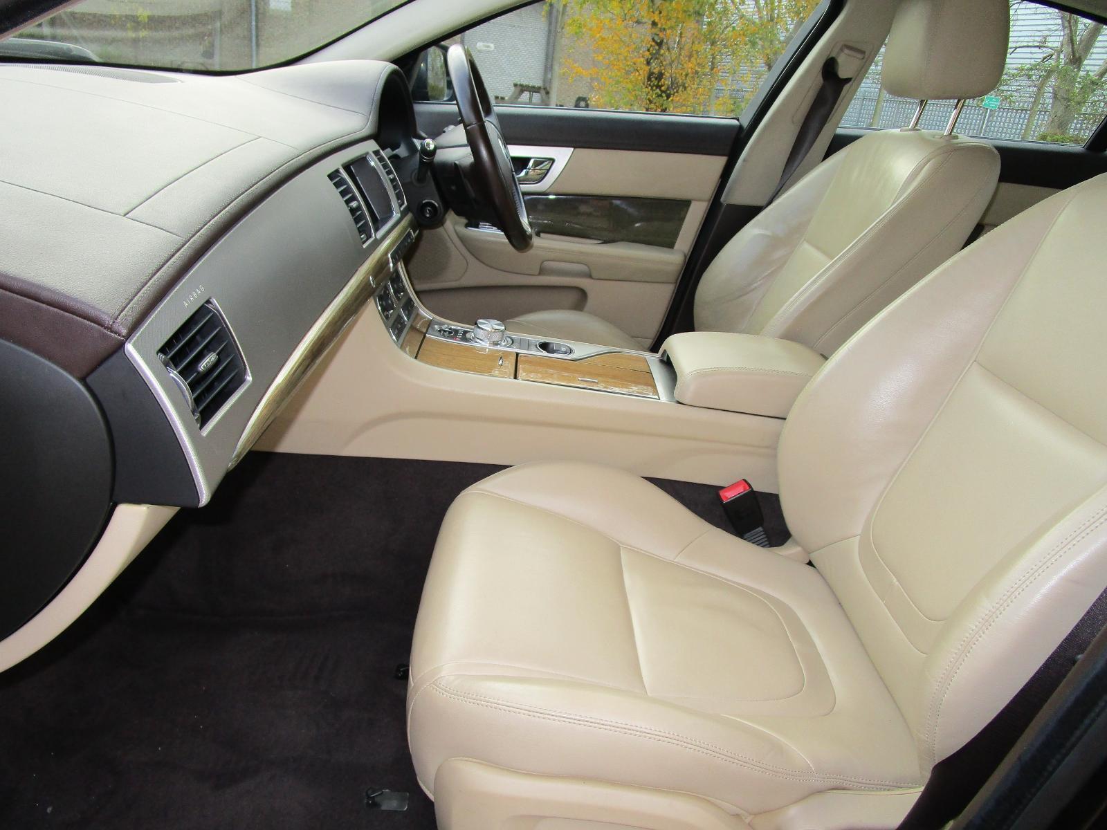 2012 Jaguar XF V6 PREMIUM LUXURY 4Door (Cambelt Kit Replaced) Diesel