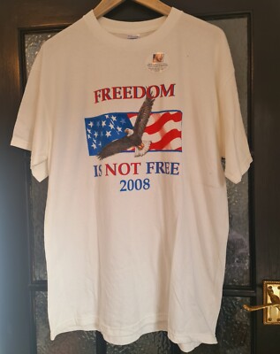  M&O weißes T-Shirt ''Freedom Is Not Free'' US Election 2008 Größe L neu ohne Etikett