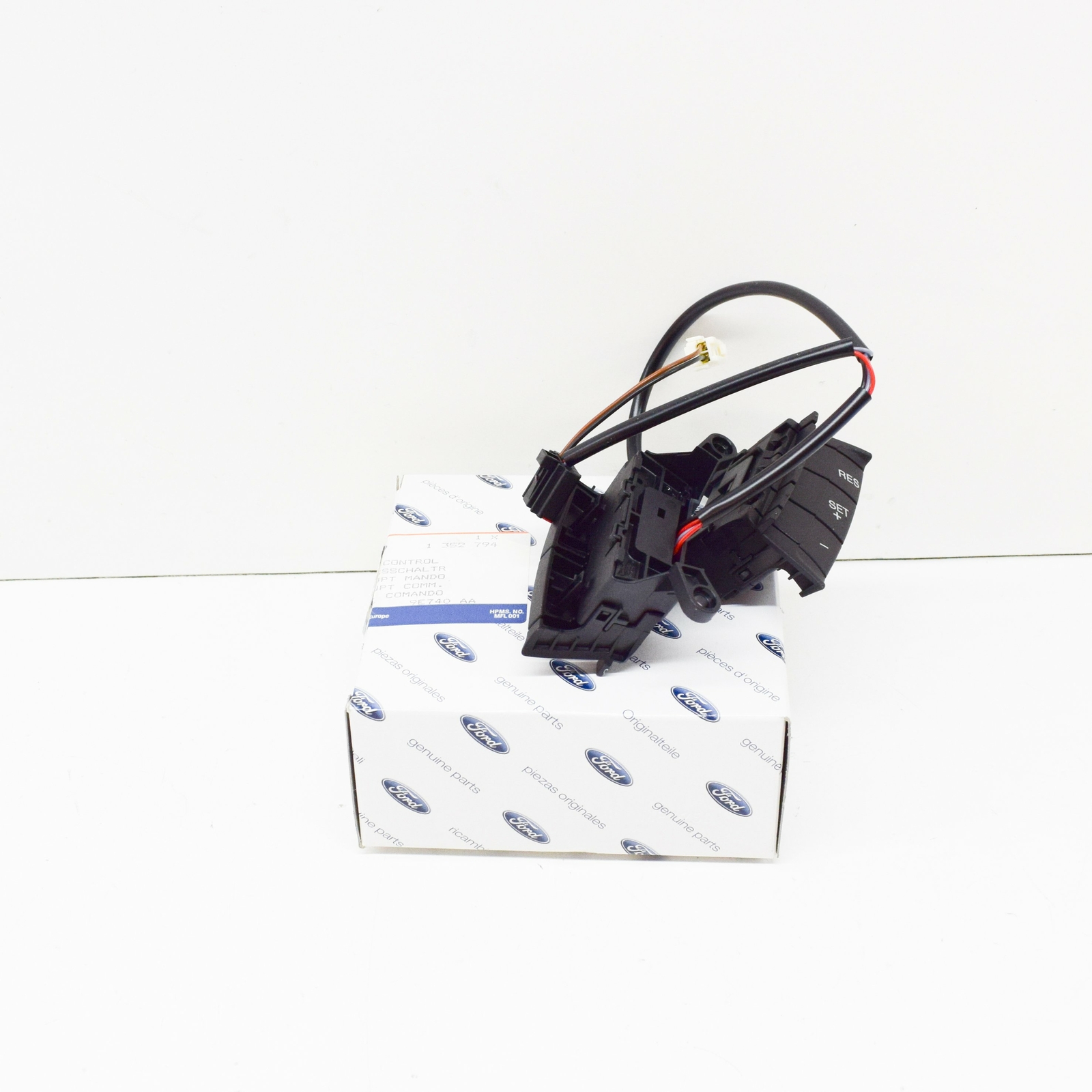 FORD FOCUS MK2 Steering Wheel Switch Assy 1352794 4M5T-9E740-AA 