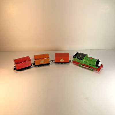 Thomas & Friends Trackmaster Train Percy With 2 Mail Cars and red shiny car