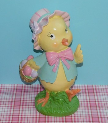 VINTAGE DESIGN CHICK FIGURE W/ BONNET & BASKET EASTER DECORATION RETRO FIGURINE